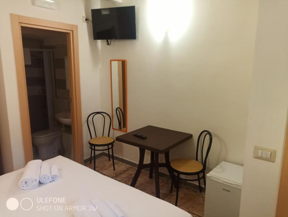 B&B L'Antica Dimora ...E Dei Mestieri Otranto Ngoại thất bức ảnh
